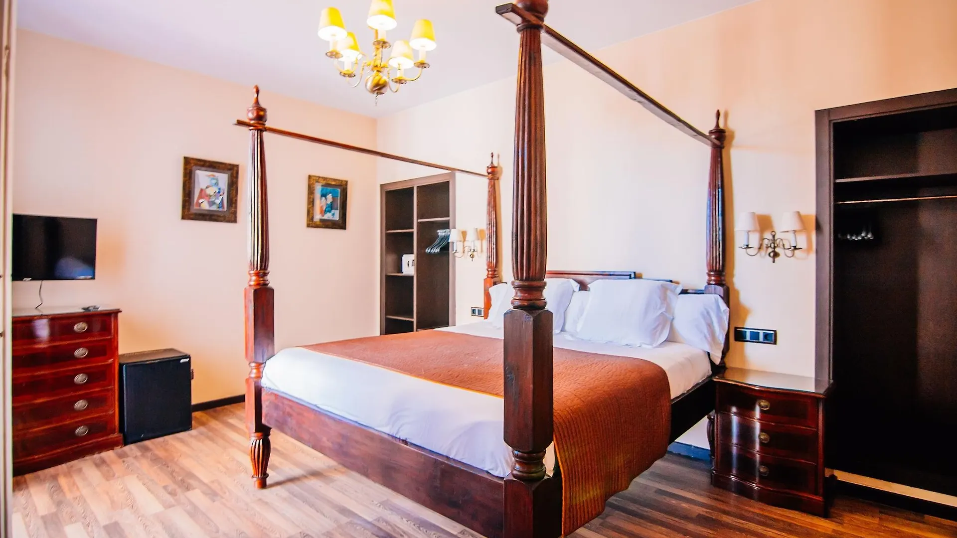 ****  Hotel Roger De Flor By Seleqtta Lloret de Mar Spain