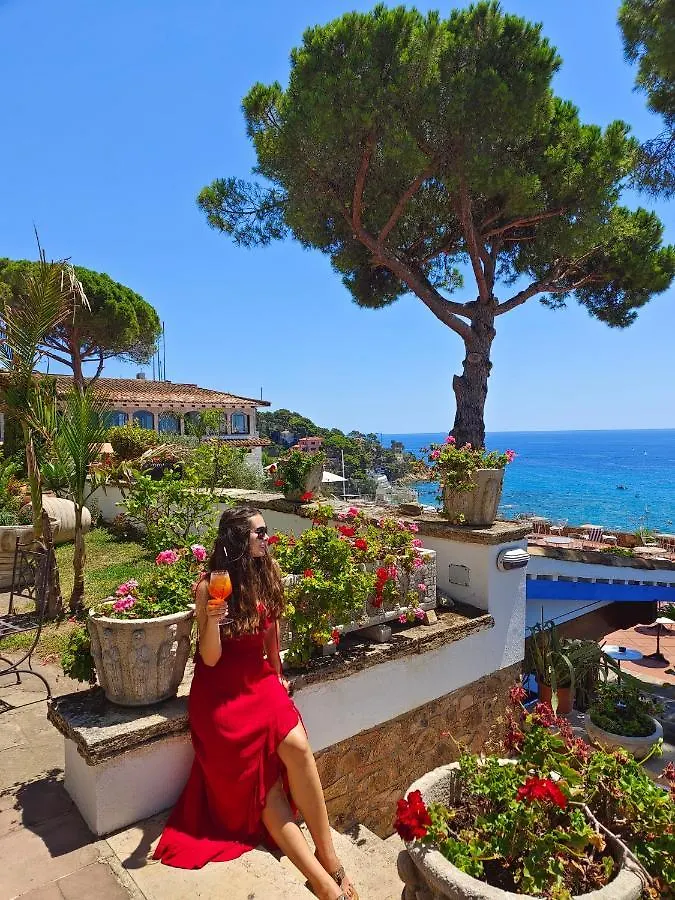 Hotel Roger De Flor By Seleqtta Lloret de Mar 4*,
