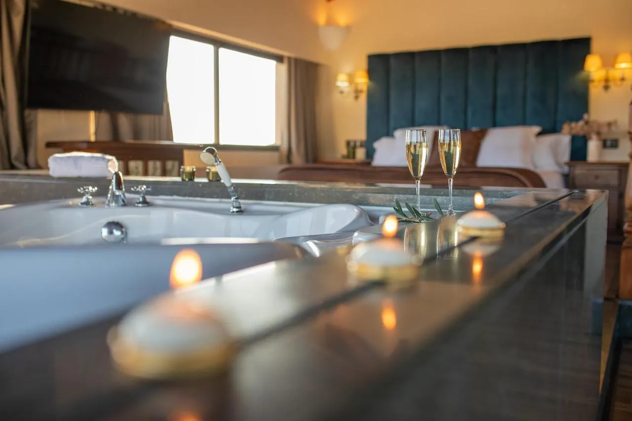 Hotel Roger De Flor By Seleqtta Lloret de Mar 4*,