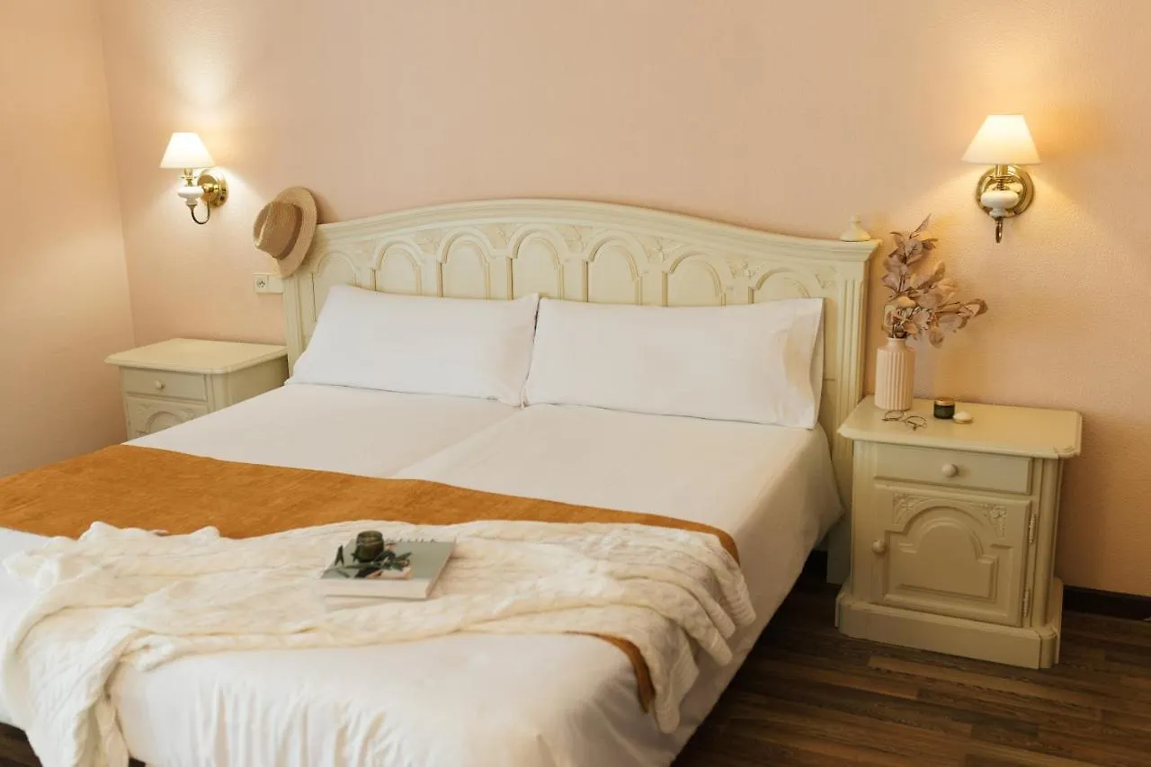 Hotel Roger De Flor By Seleqtta Lloret de Mar
